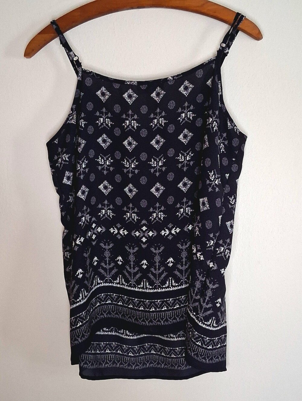 LOFT‎ Navy Blue Geometric Print Pleated Camisole Tank Top - Picture 3 of 8